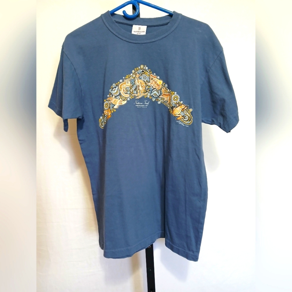 Blue Short Sleeve Tee with Ornamental Graphic